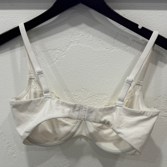 SKIMS FITS EVERYBODY LACE UNLINED BRA 34DDD - Picture 4 of 4